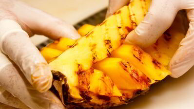 ананас на гриле