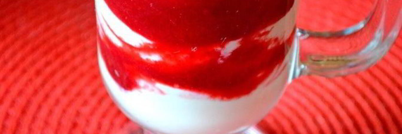 Десерт из творога и слив