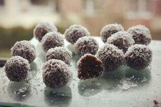 Банановые конфеты с орехами и сухофруктами