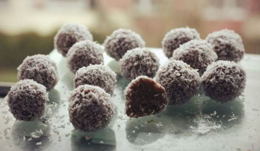 Рецепт банановых конфет с орехами и сухофруктами