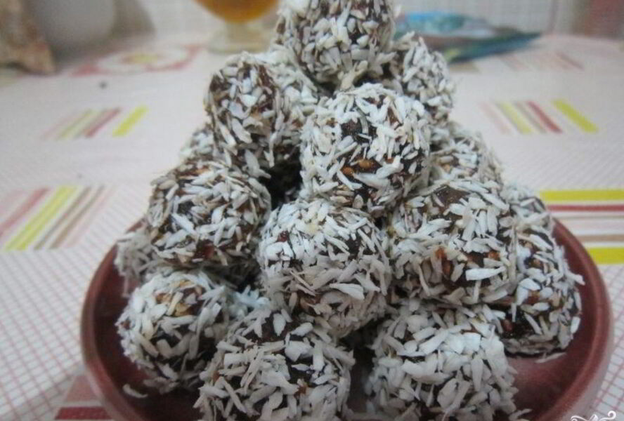 Конфеты из фиников