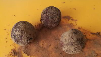 сыроедческие конфеты из моркови, сухофруктов и орехов