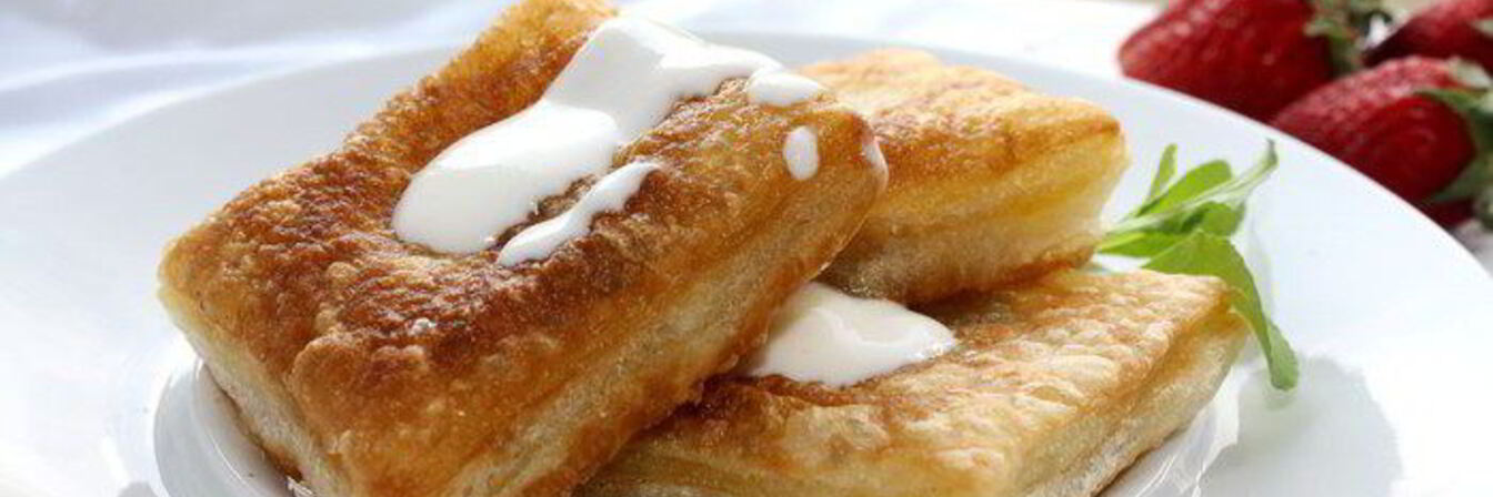 Десертные равиоли со сливочным кремом