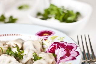 Пельмени с рыбой и кремом-фреш