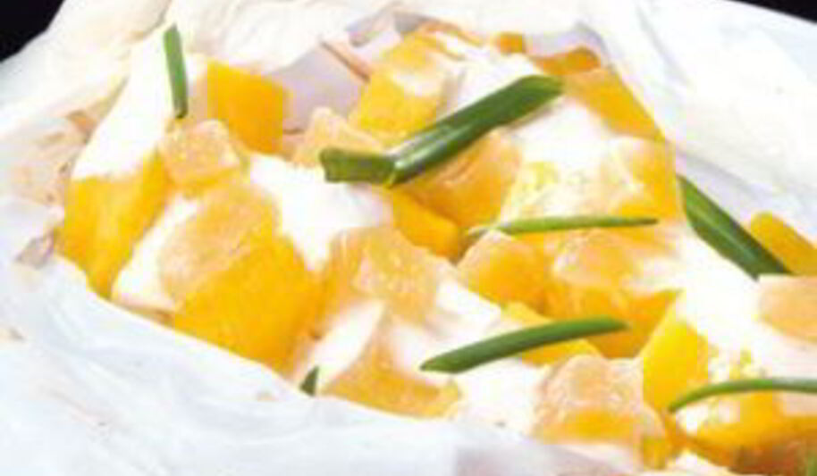 Рецепт шашлыков из ананаса с соусом крем-фреш