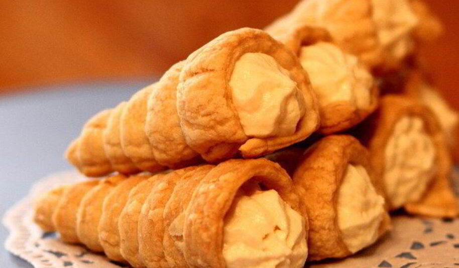 Рецепт слоеных трубочек с творожным кремом