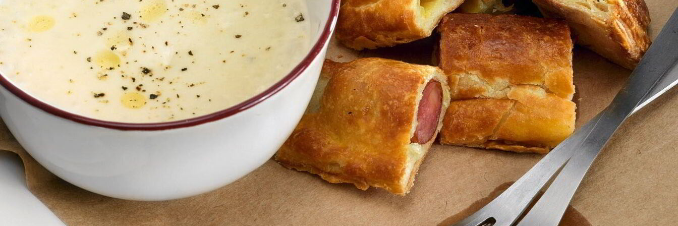 Сосиски в тесте с картофельным кремом