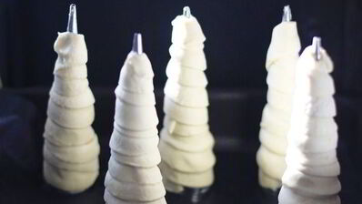 закусочные трубочки с кремом из копченого лосося