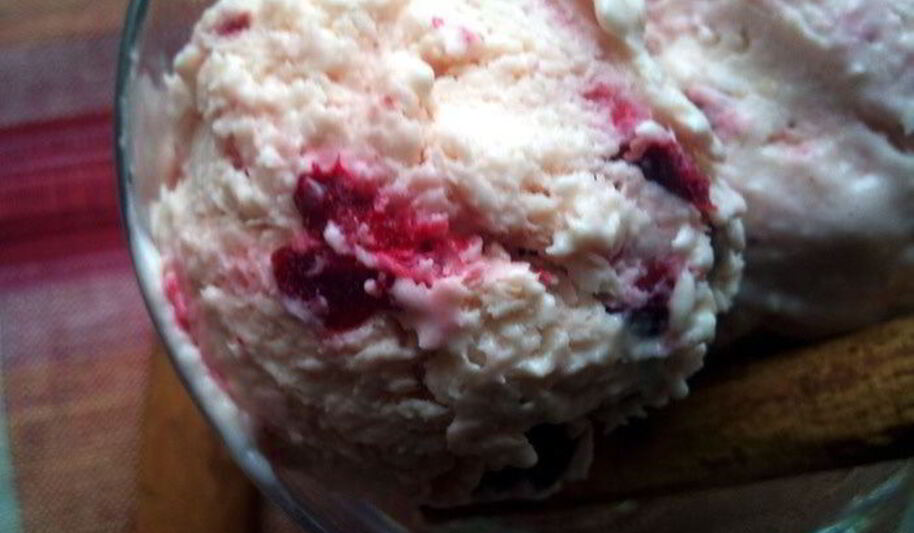 Рецепт йогуртового мороженого с вишней