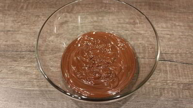 мороженое в шоколадных вазочках