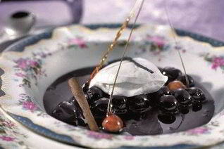 Вишневое мороженое с ликером Амаретто