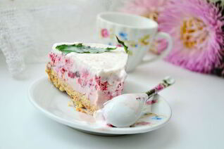 Ягодный торт-мороженое