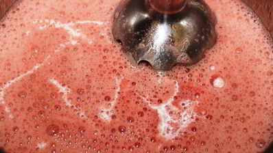 клубничный мусс в клубнике