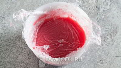 малиновый муссовый торт