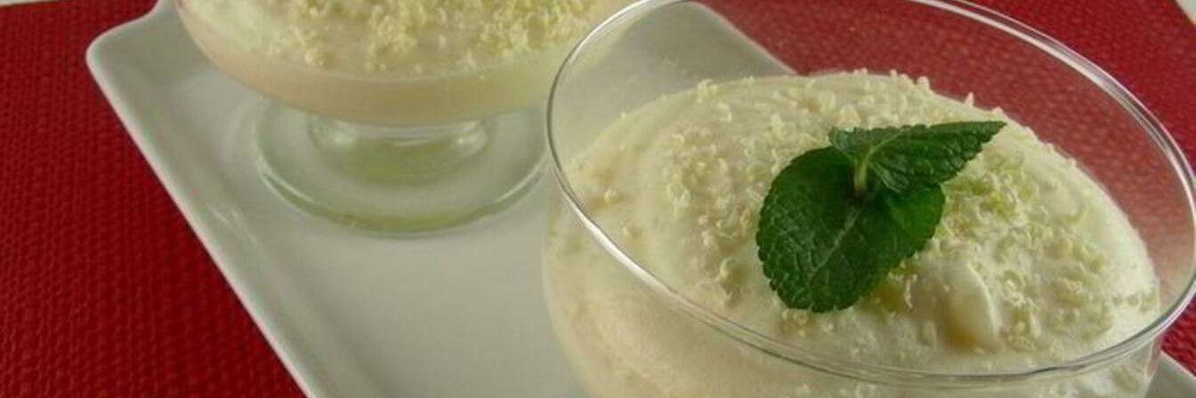 Мусс из белого шоколада и лимона