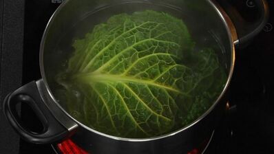 мусс из белой рыбы на пюре из брокколи