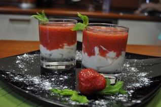 Творожно-клубничный мусс