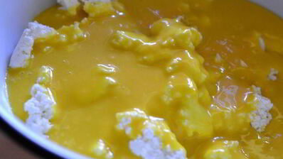 творожный торт-мусс с ягодами в белом шоколаде