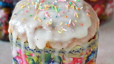 кулич с миндалем и лимонной цедрой