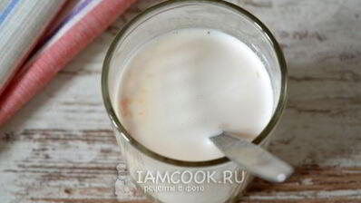 кулич с миндалем и лимонной цедрой