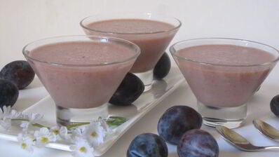 суфле из слив со сгущенным молоком