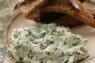 Творог с зеленью и чесноком