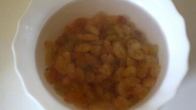 ванильный пудинг с изюмом