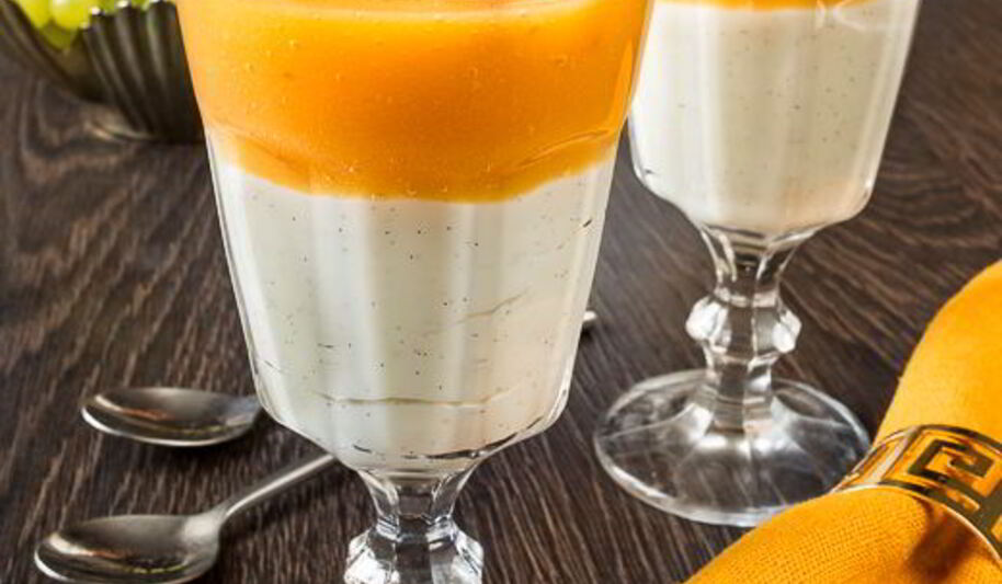 Рецепт ванильного пудинга с персиками