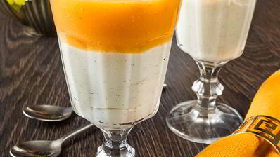 ванильный пудинг с персиками