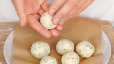 фрикадельки из трески с йогуртовым соусом