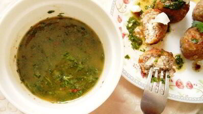 фрикадельки с фетой и соусом чимичурри