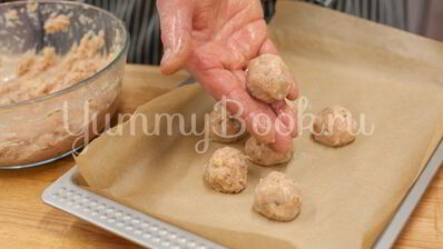 фрикадельки с овощами в томатном соусе