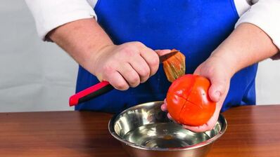 фрикадельки с томатным соусом и яйцом