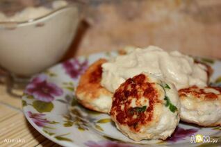 Фрикадельки со сливочным сыром в белом соусе