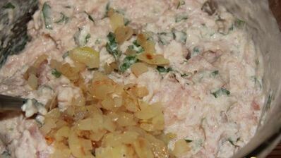 фрикадельки со сливочным сыром в белом соусе