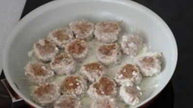 фрикадельки в сметанном соусе