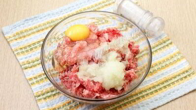 фрикадельки в томатно-сметанном соусе