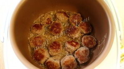 фрикадельки в томатно-сметанном соусе