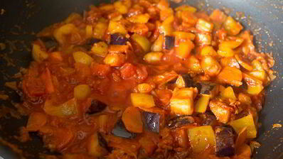 красное карри с фрикадельками