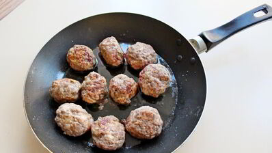 нут с овощами и фрикадельками