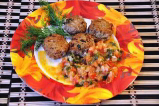 Жареные фрикадельки с томатным соусом