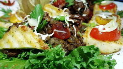 чечевица с лисичками и жареным адыгейским сыром