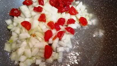 чечевица с лисичками и жареным адыгейским сыром