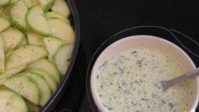 картофель с фаршем и кабачками