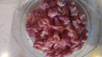 молодой картофель со свининой