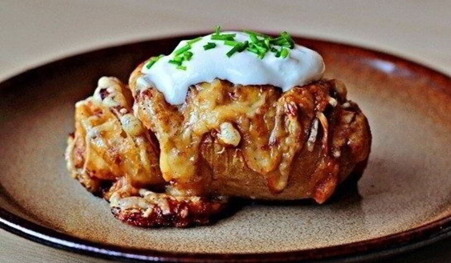 Рецепт печеного картофеля с сыром