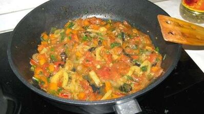 рис с креветками и кальмарами