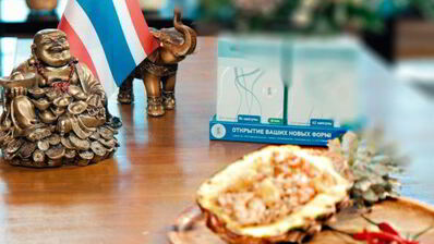 тайский рис с ананасами и креветками