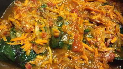 голубцы в свекольной ботве