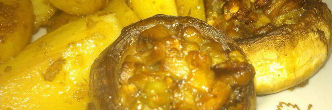 Фаршированные грибы с картофелем